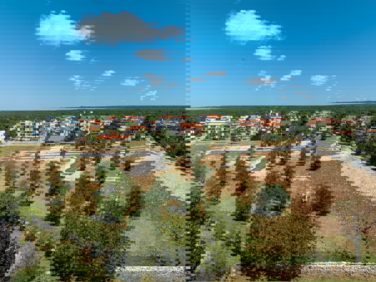 Zazidljivo zemljišče Peroj – parcela št. 15