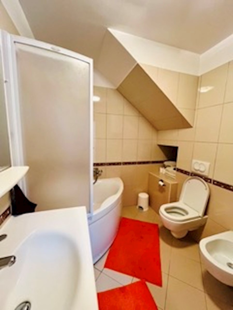 Ližnjan - Apartma z dvema terasama in pogledom na morje