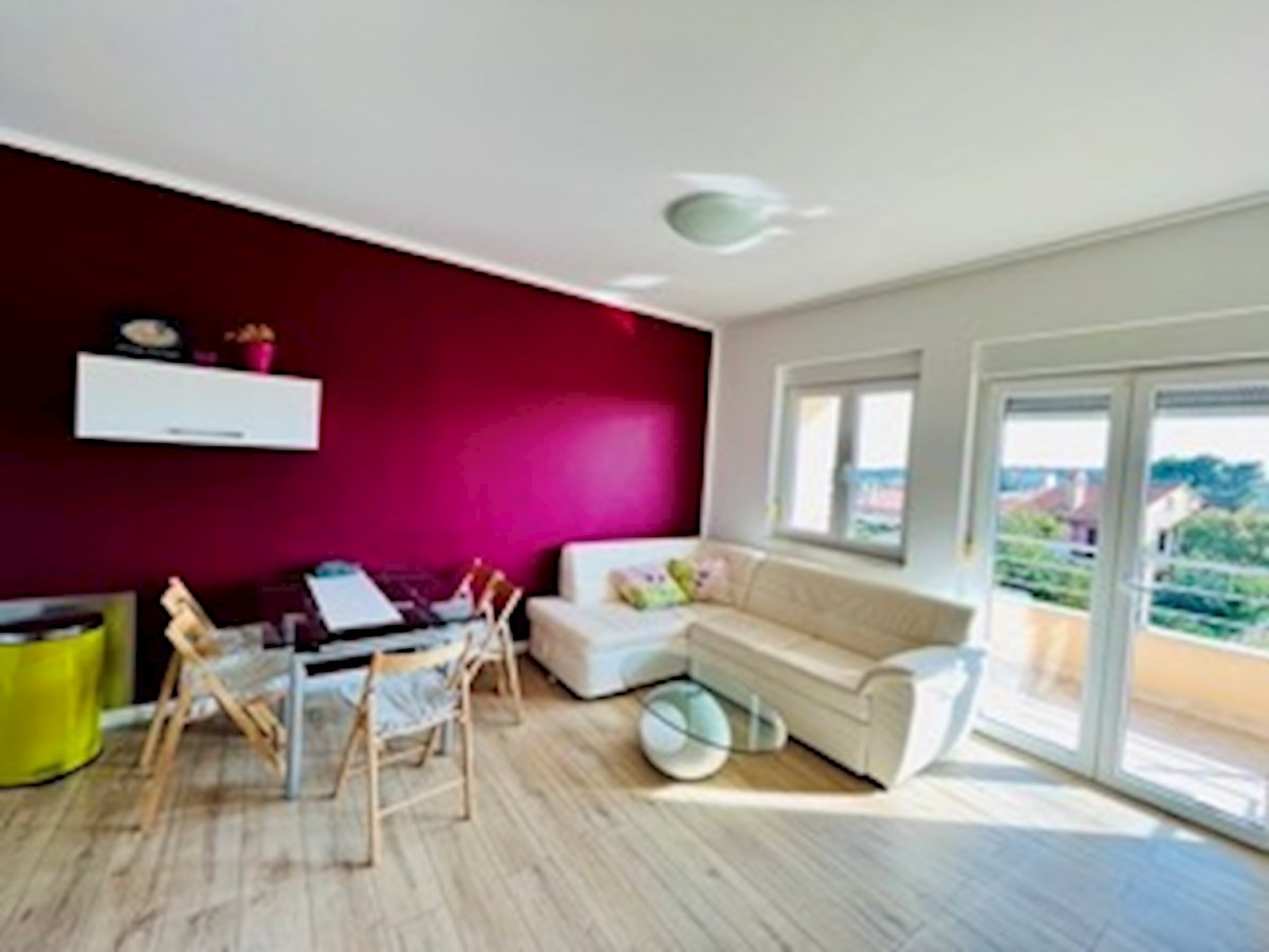 Ližnjan - Apartma z dvema terasama in pogledom na morje