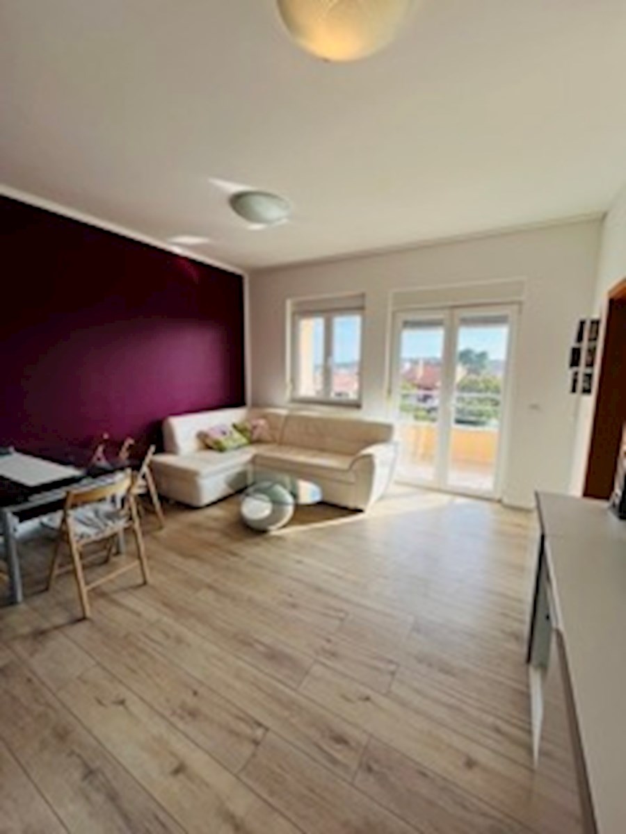 Ližnjan - Apartma z dvema terasama in pogledom na morje