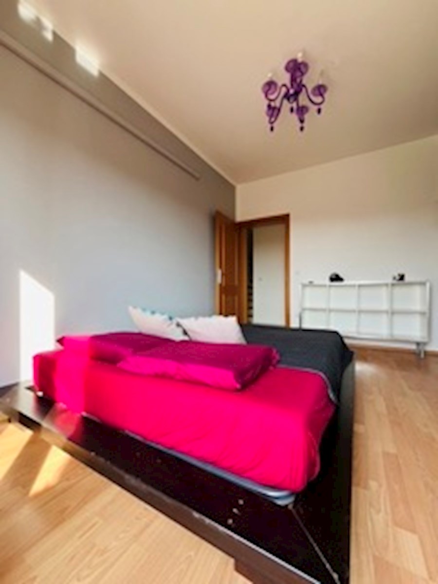 Ližnjan - Apartma z dvema terasama in pogledom na morje