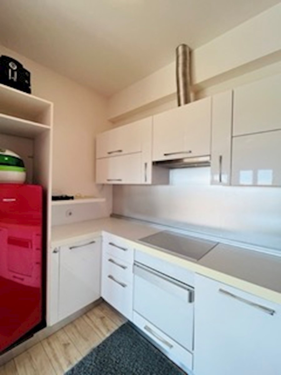 Ližnjan - Apartma z dvema terasama in pogledom na morje