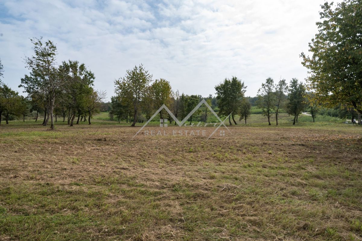 Zemljišče Poreč, 862m2