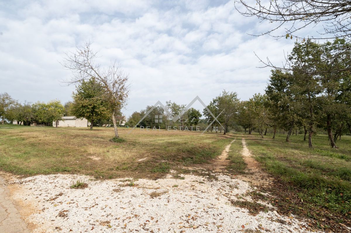 Zemljišče Poreč, 862m2