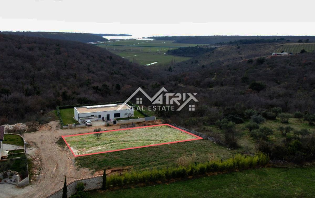 Brtonigla, gradbena parcela s panoramskim pogledom