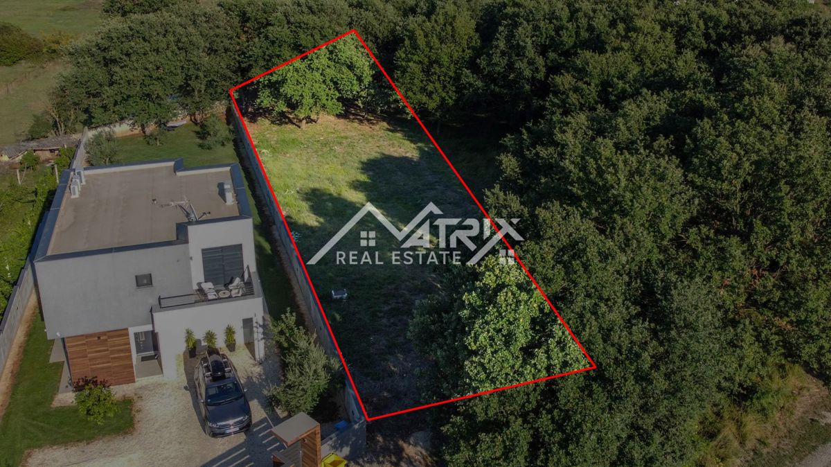 Medulin, Atraktivno gradbeno zemljišče, 5 min do morja