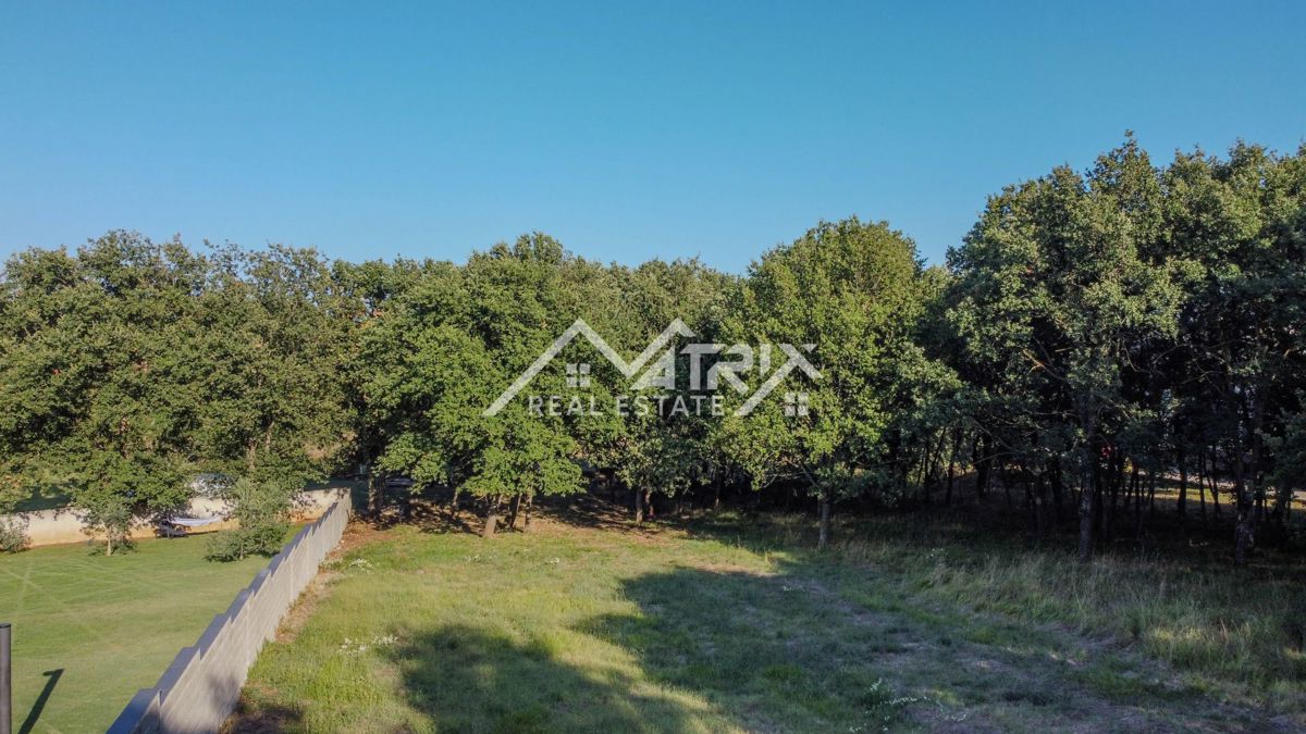 Medulin, Atraktivno gradbeno zemljišče, 5 min do morja