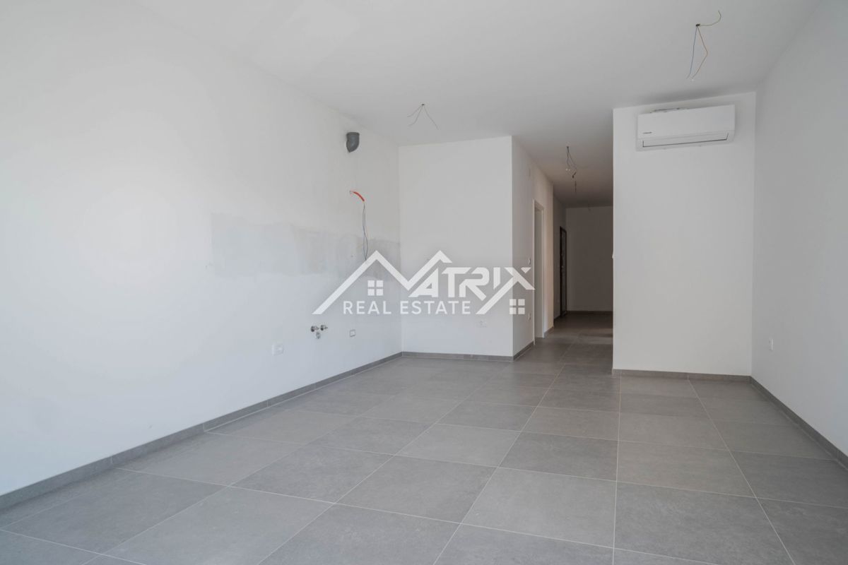 Medulin, dvosobno stanovanje z balkonom in parkirnim mestom, blizu morja