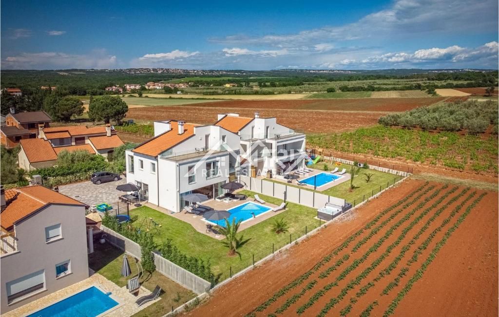 Poreč okolica, lepa moderna hiša blizu mesta