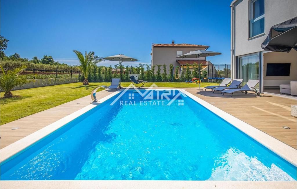 Poreč okolica, lepa moderna hiša blizu mesta