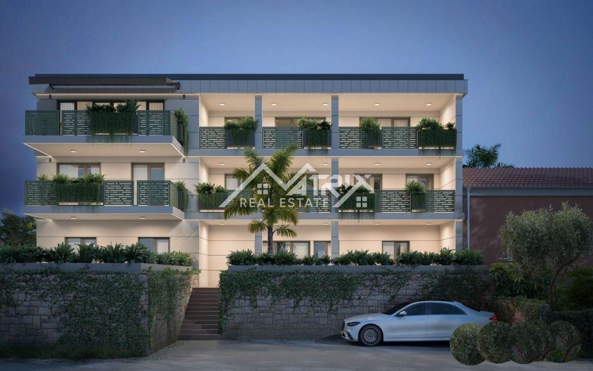 Novigrad, stanovanje s prekrasnim pogledom le 500 m od morja