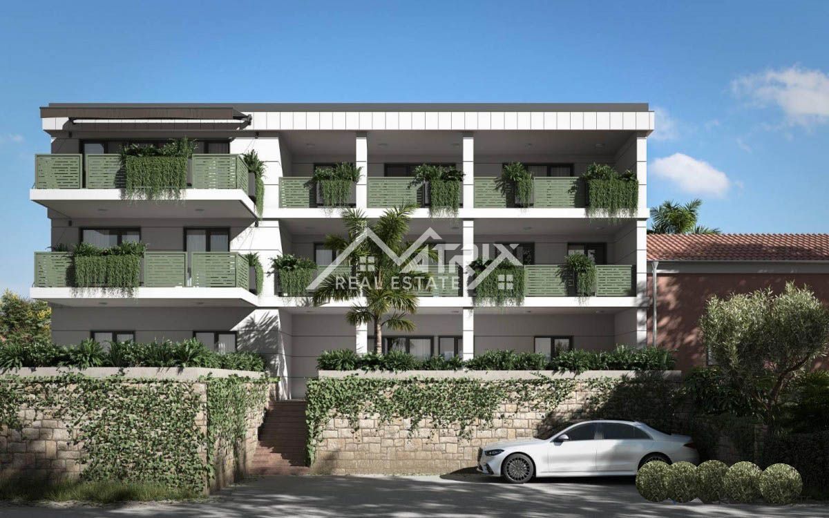 Novigrad, stanovanje s prekrasnim pogledom le 500 m od morja