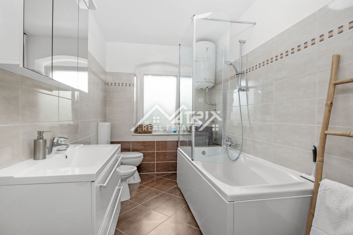 Marčana okolica, čarobna istrska hiša z bazenom