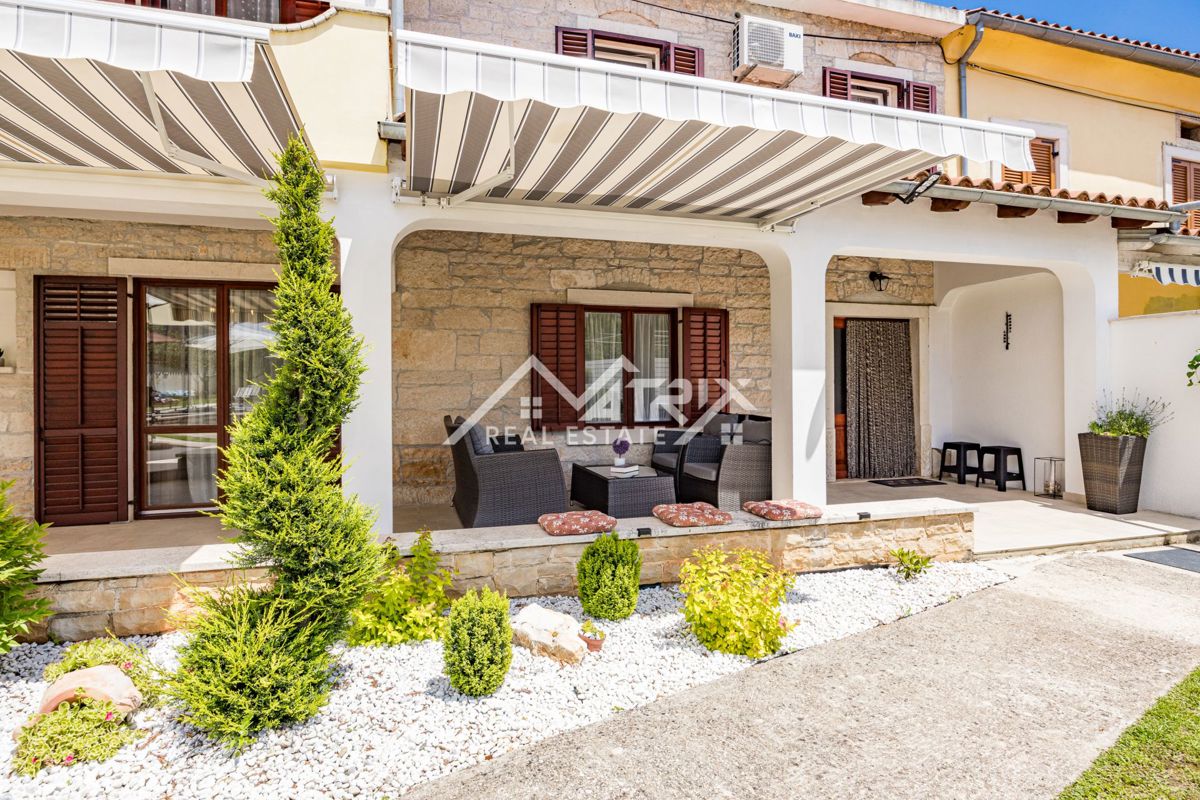 Marčana okolica, čarobna istrska hiša z bazenom