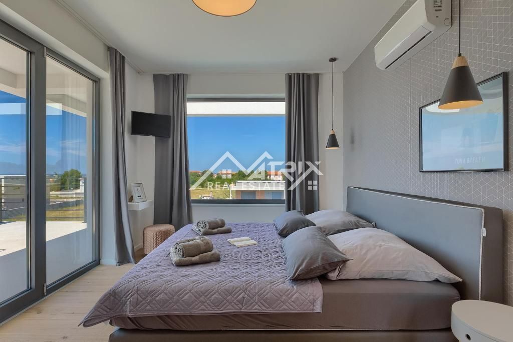 Fažana okolica, Moderna hiša z bazenom blizu morja!