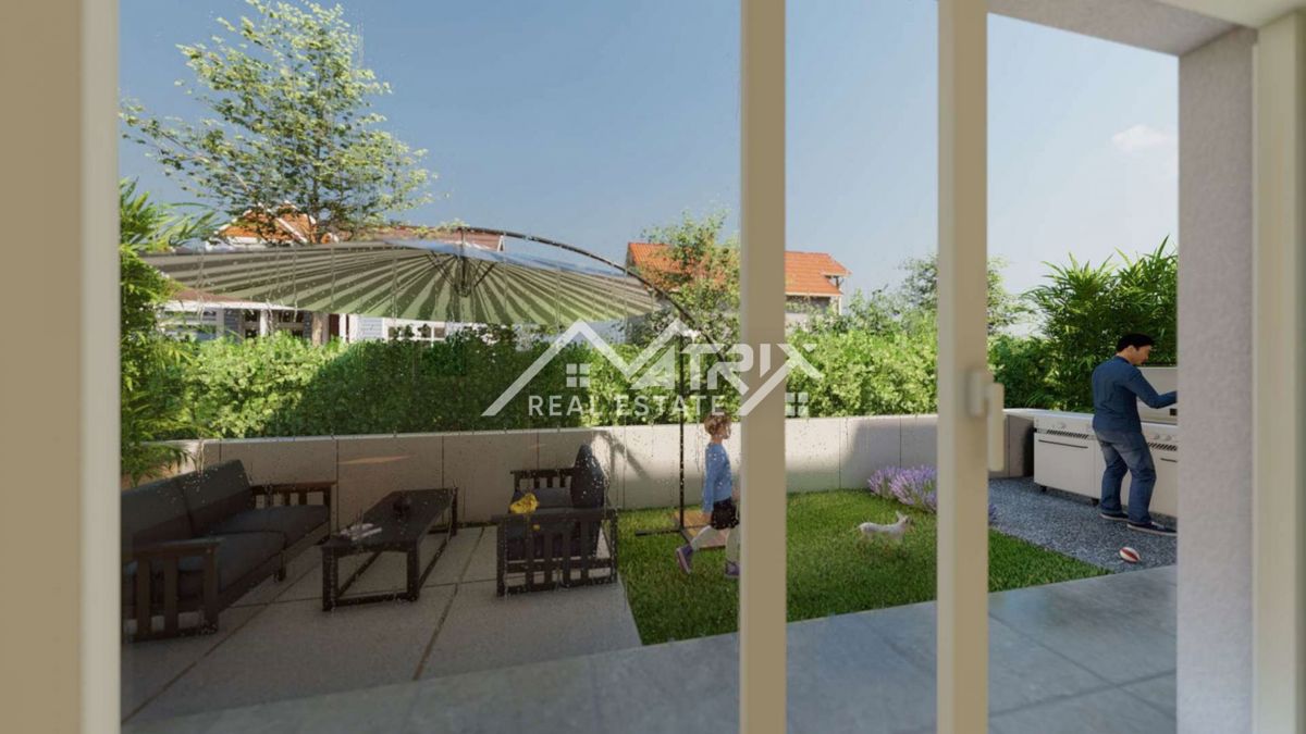 Poreč, moderna novogradnja v bližini morja in centra mesta