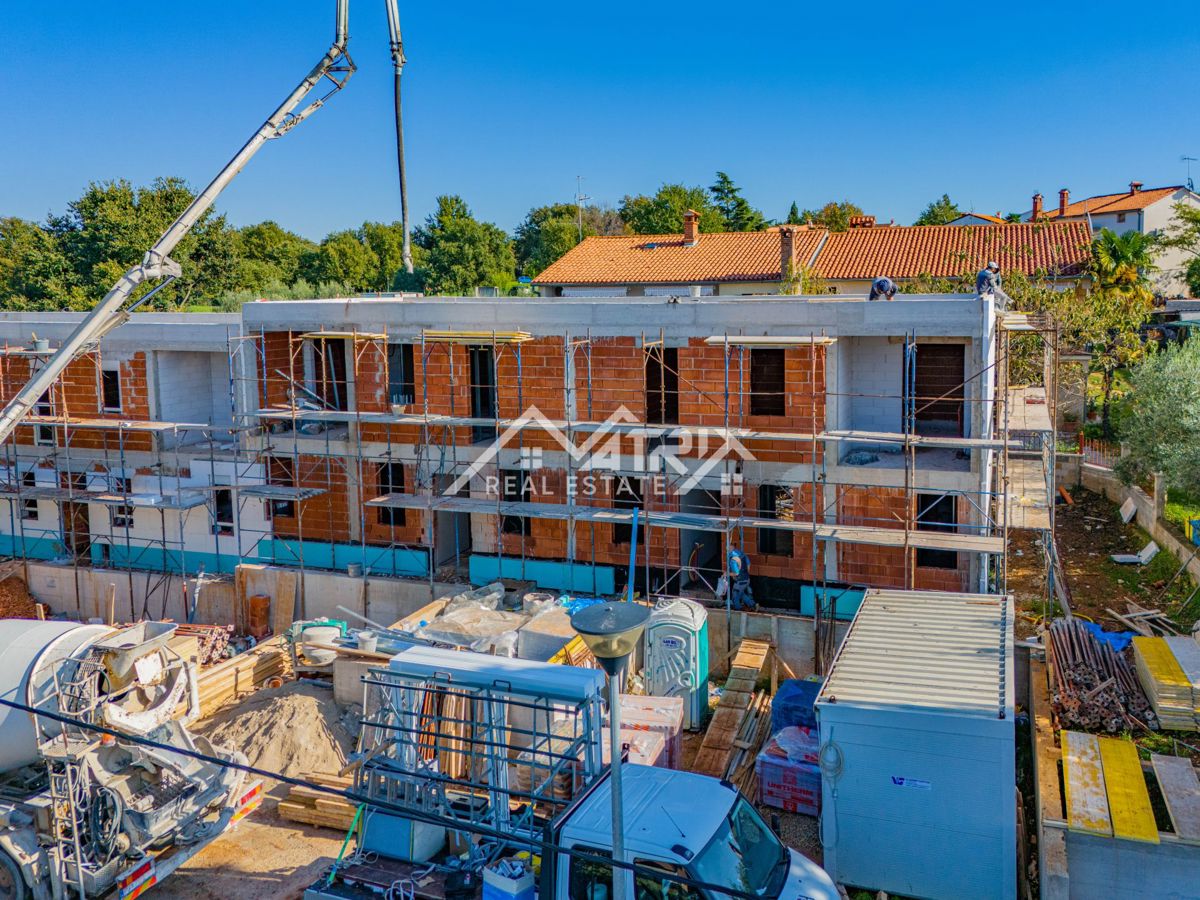 Poreč, moderna novogradnja v bližini morja in centra mesta