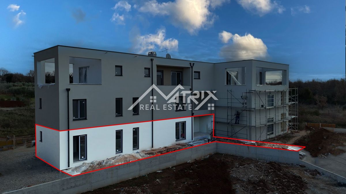  Poreč, veliko stanovanje z vrtom v bližini morja