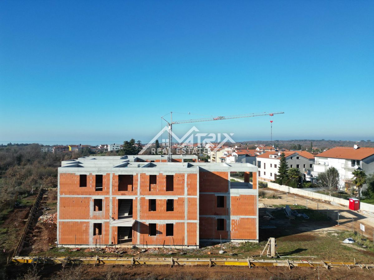  Poreč, veliko stanovanje z vrtom v bližini morja