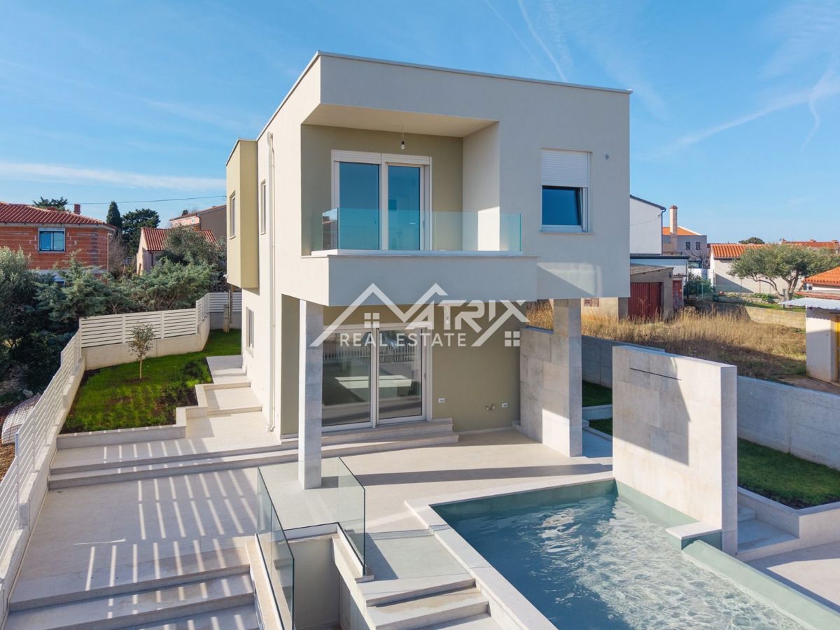 Medulin, Moderna hiša z bazenom in pogledom na morje