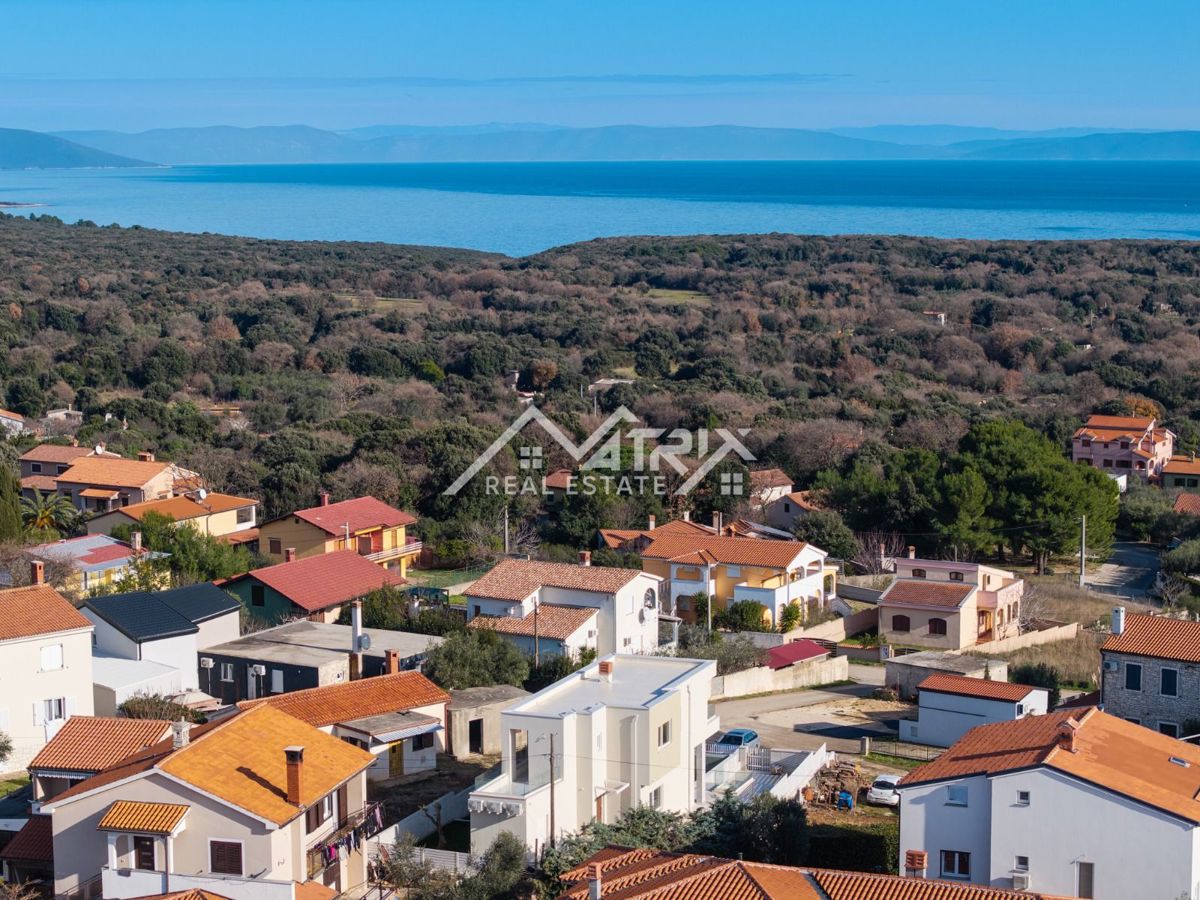 Medulin, Moderna hiša z bazenom in pogledom na morje
