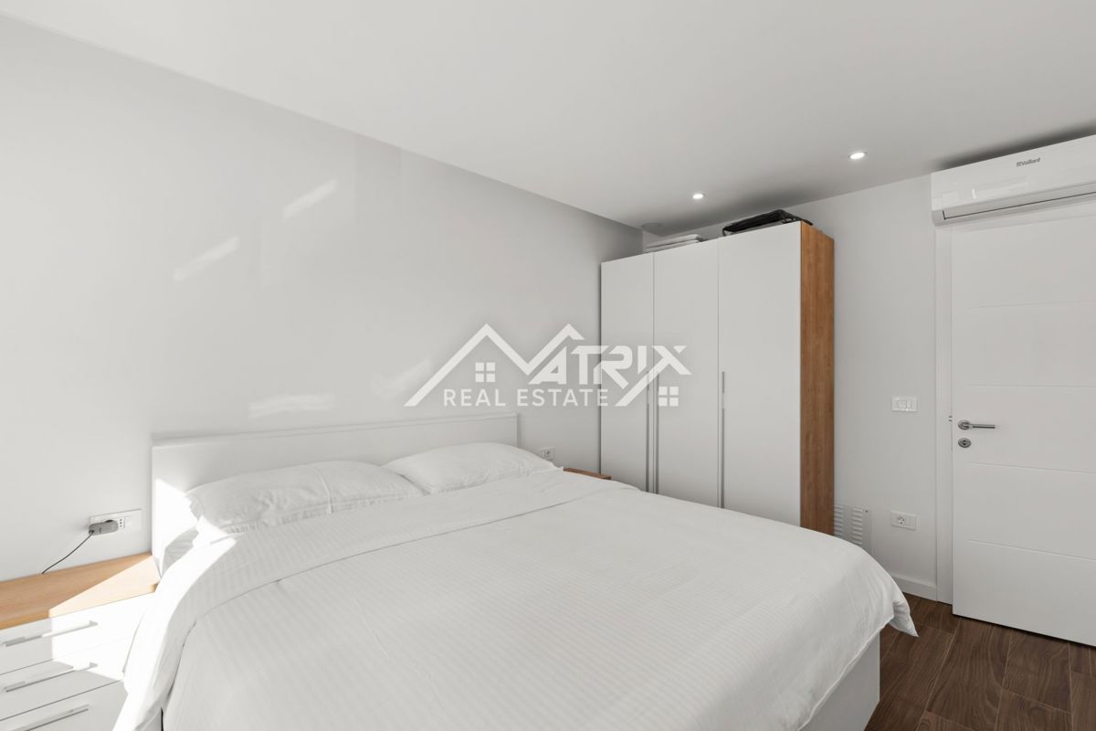 Poreč, luksuzni penthouse s pogledom na morje, Novo!