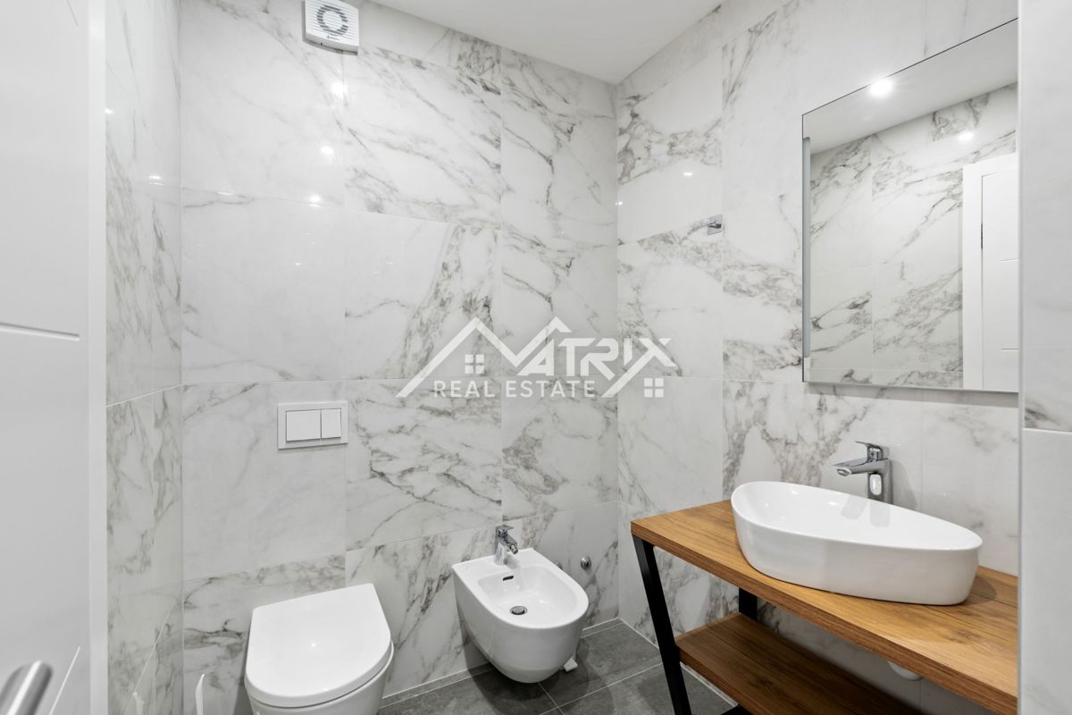 Poreč, luksuzni penthouse s pogledom na morje, Novo!