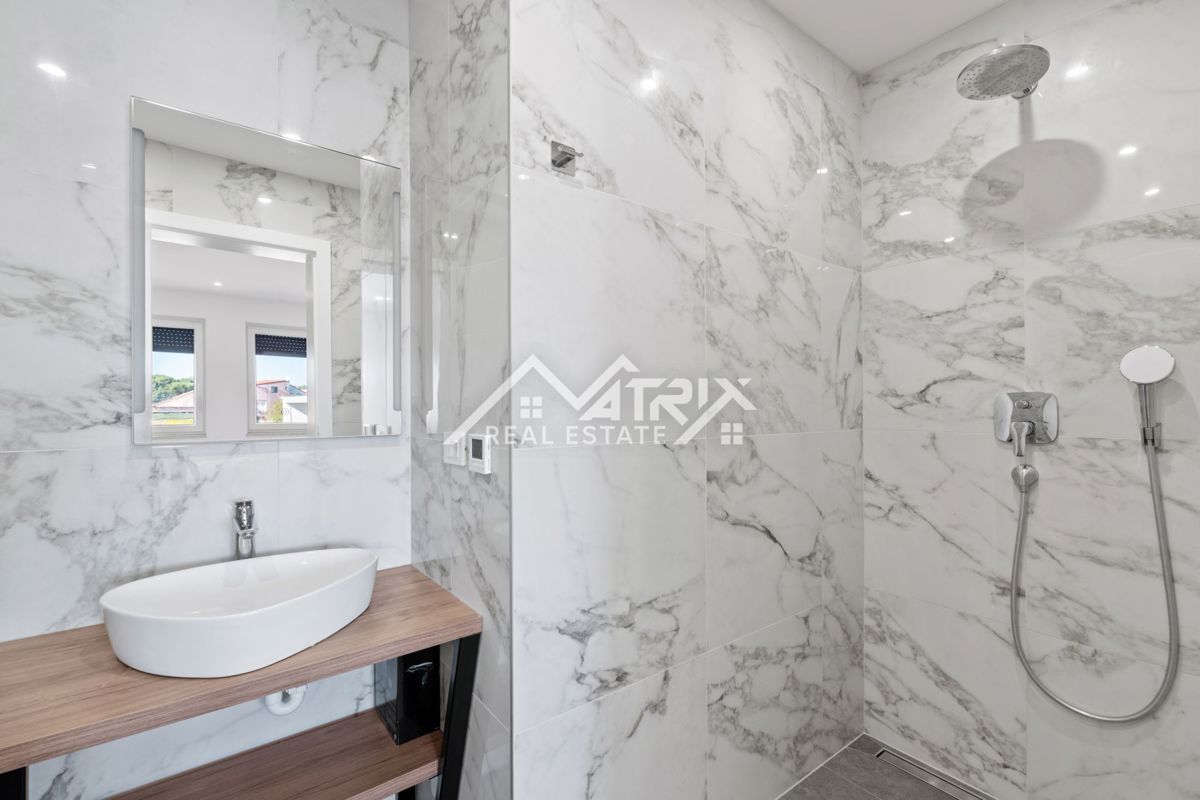 Poreč, luksuzni penthouse s pogledom na morje, Novo!