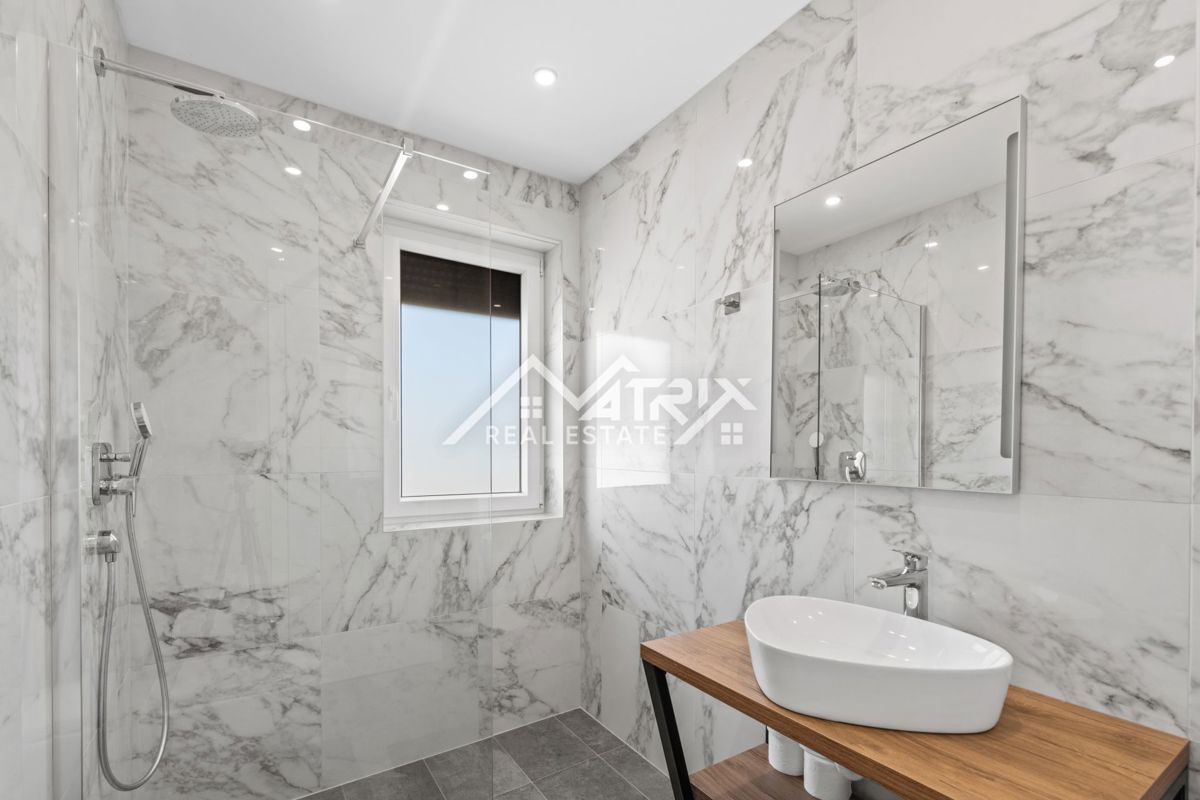 Poreč, luksuzni penthouse s pogledom na morje, Novo!