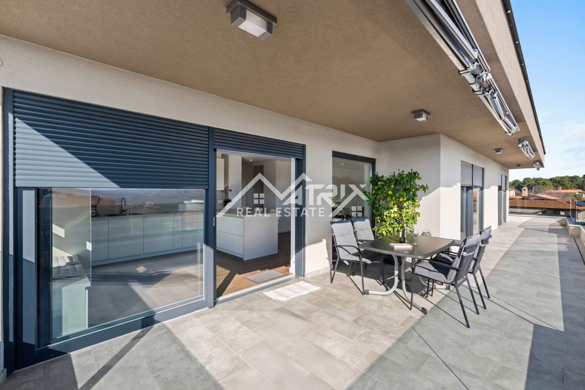 Poreč, luksuzni penthouse s pogledom na morje, Novo!