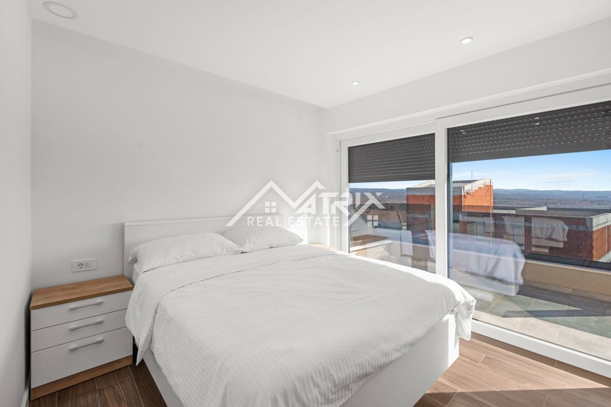 Poreč, luksuzni penthouse s pogledom na morje, Novo!