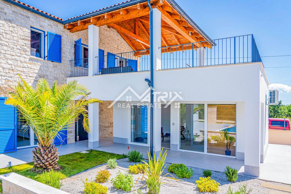 Poreč okolica - Moderna vila z bazenom, jacuzzijem in savno