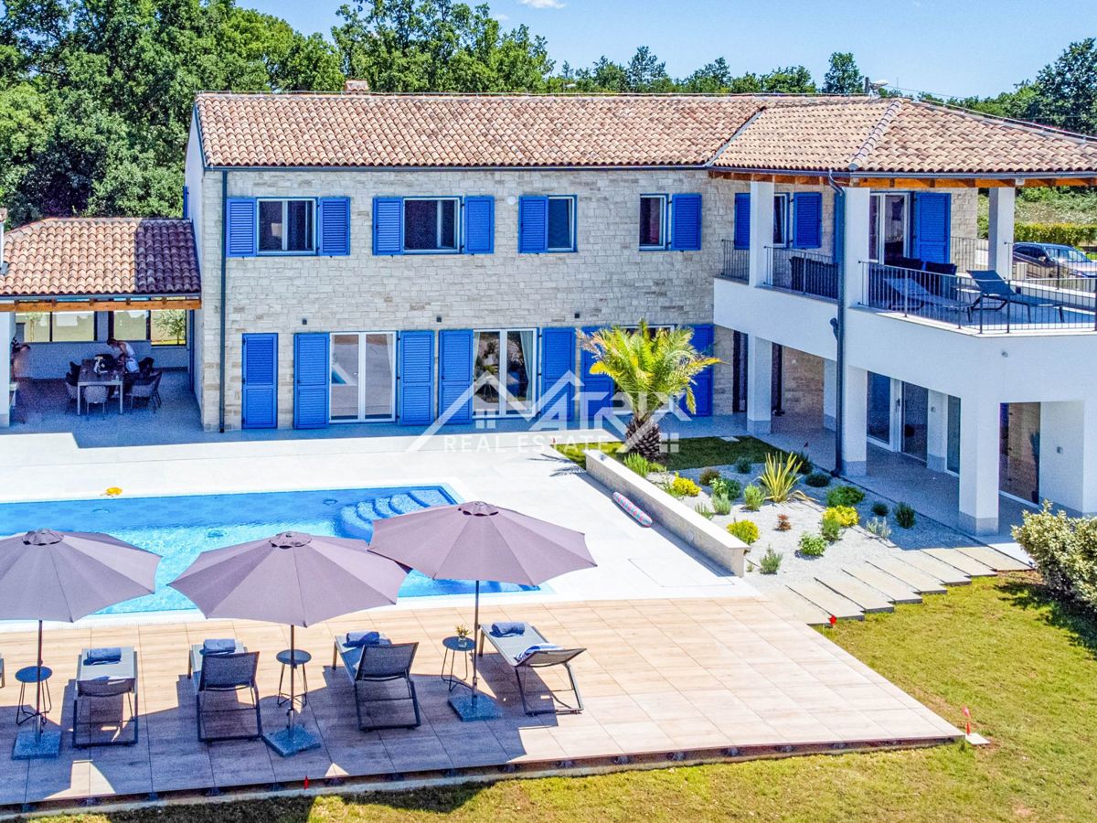 Poreč okolica - Moderna vila z bazenom, jacuzzijem in savno