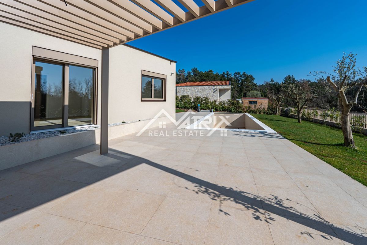 Poreč okolica, moderna pritlična hiša z ogrevanim bazenom