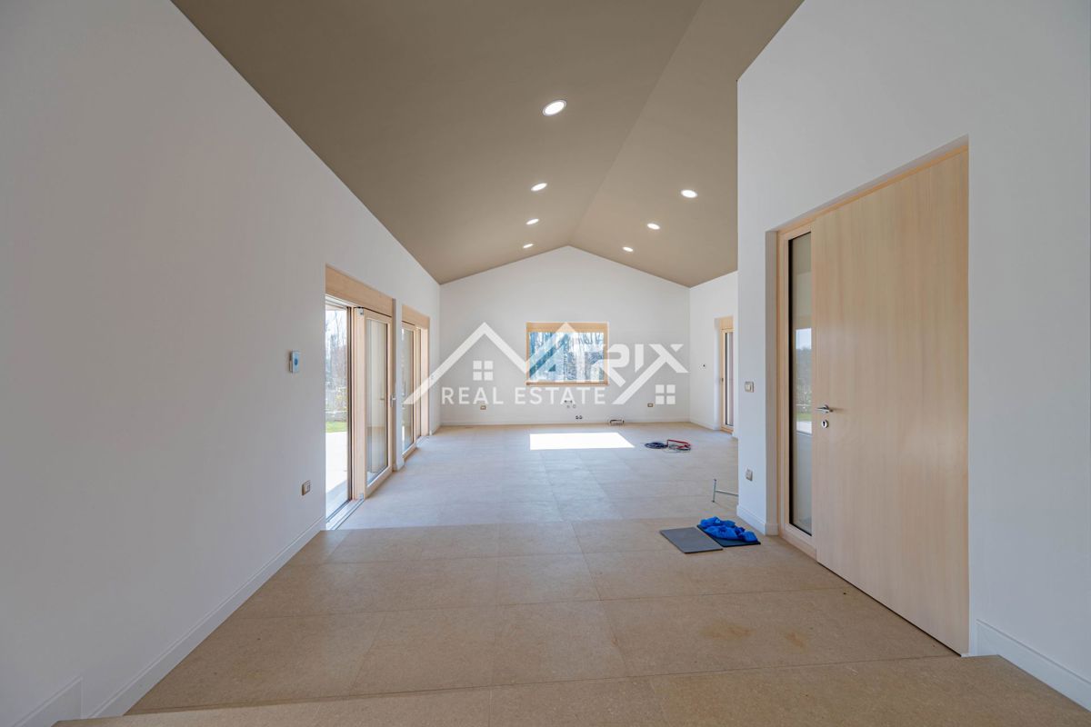 Poreč okolica, moderna pritlična hiša z ogrevanim bazenom