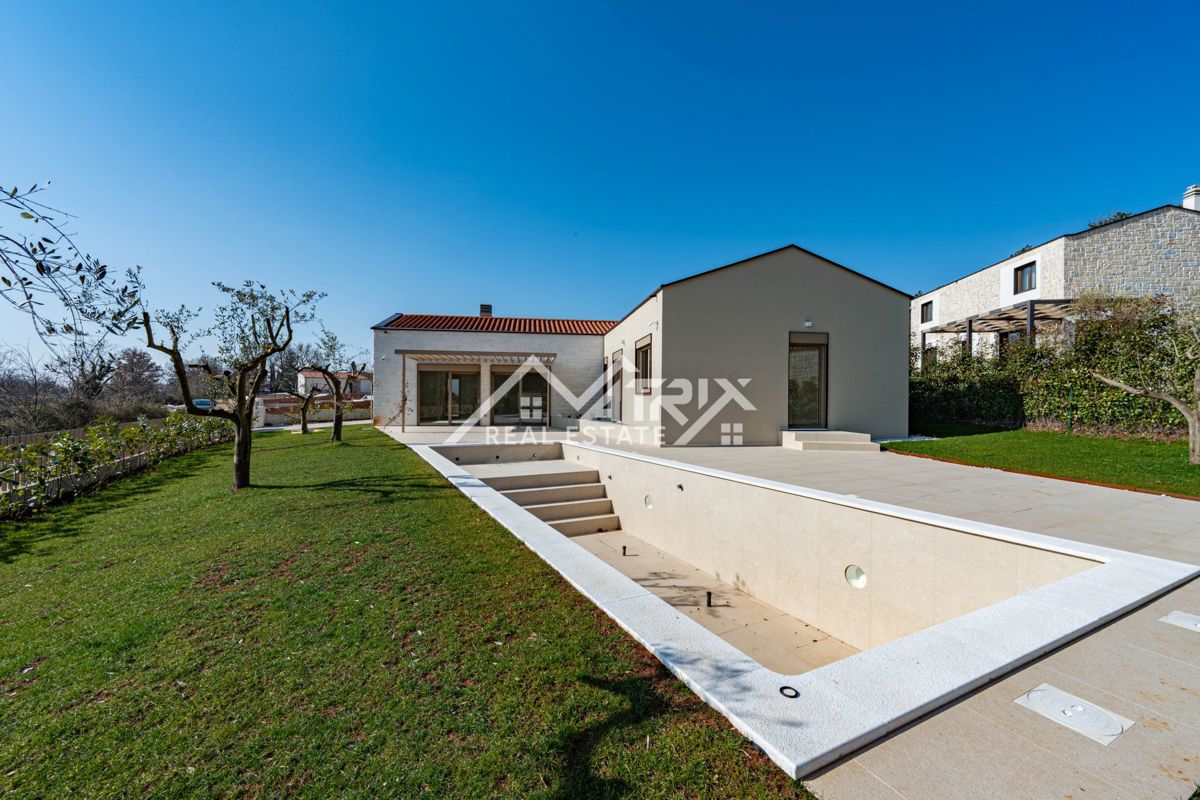 Poreč okolica, moderna pritlična hiša z ogrevanim bazenom