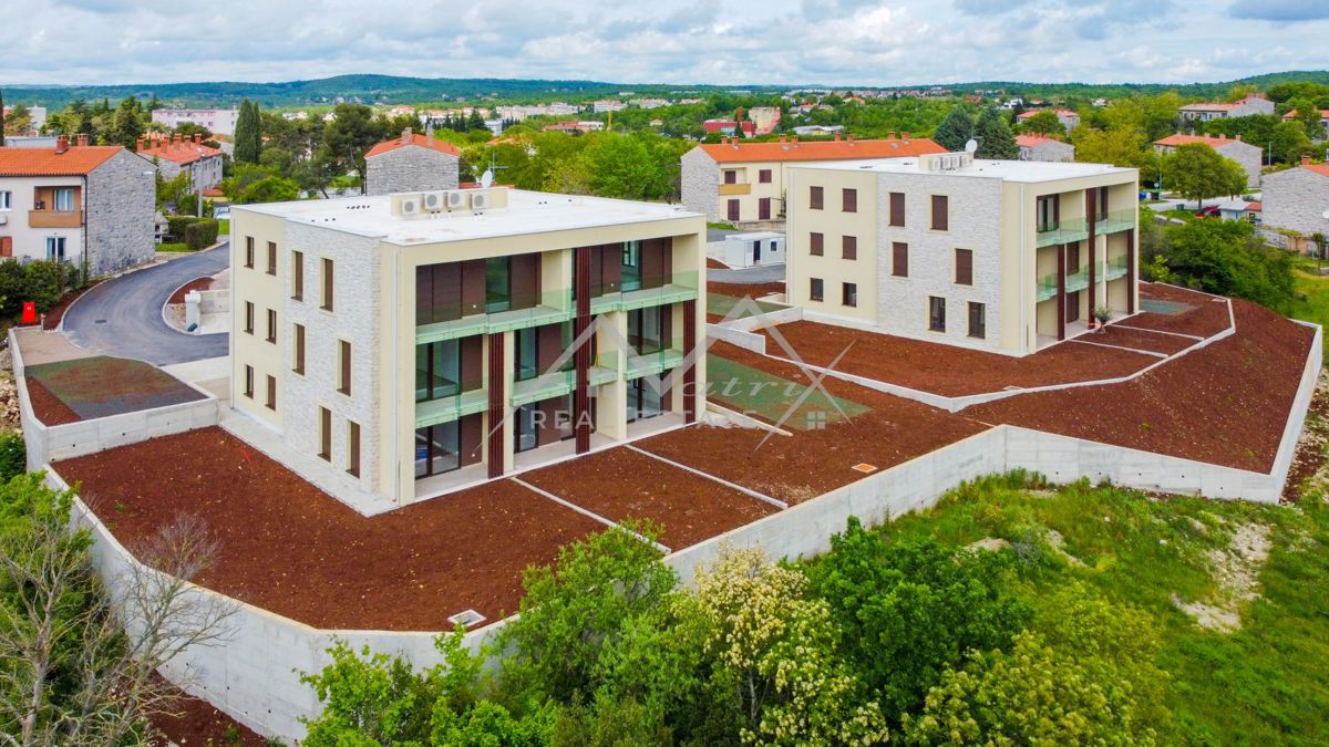 Labin, moderen penthouse s pogledom na morje in stari grad