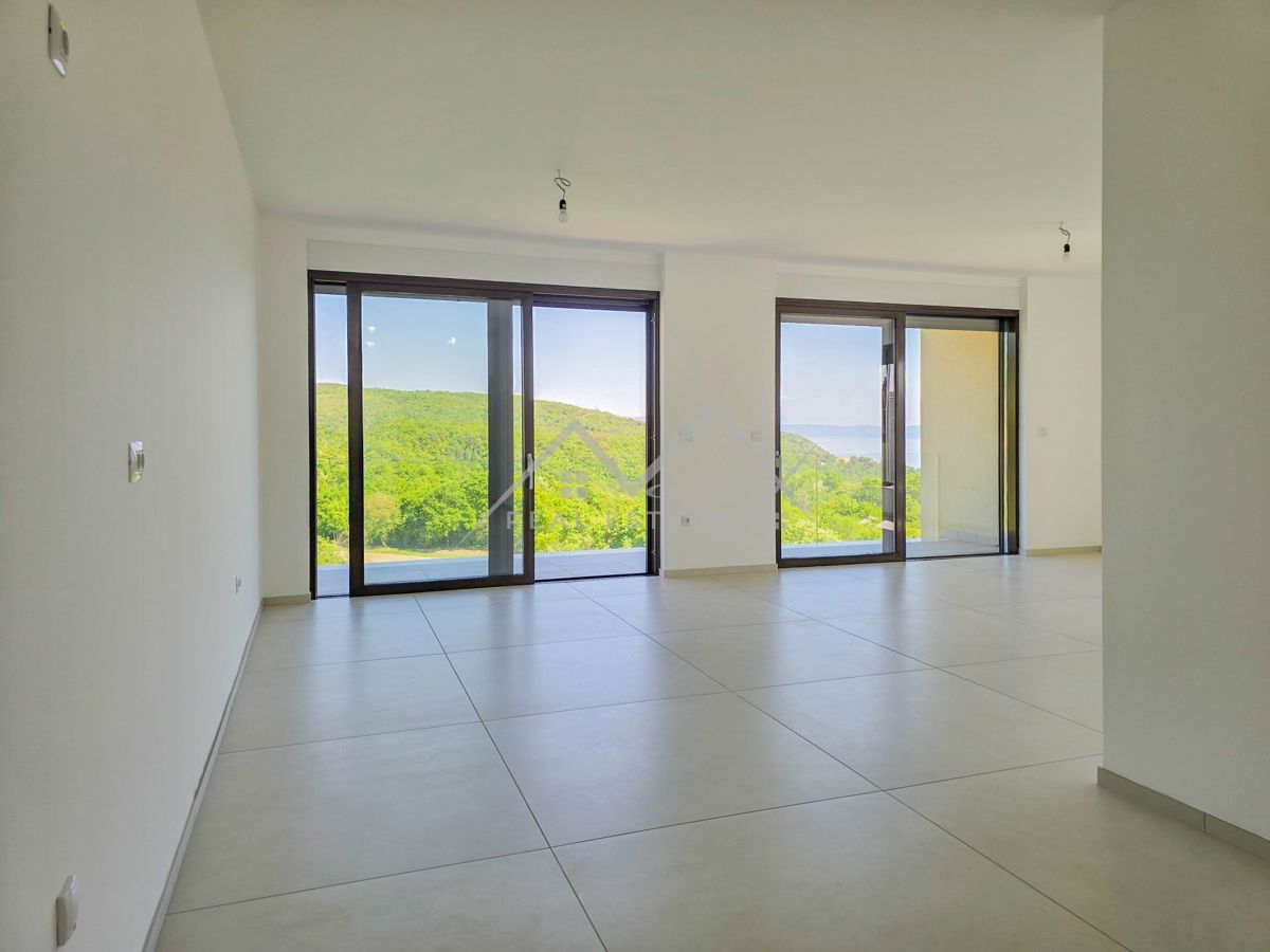 Labin, moderen penthouse s pogledom na morje in stari grad