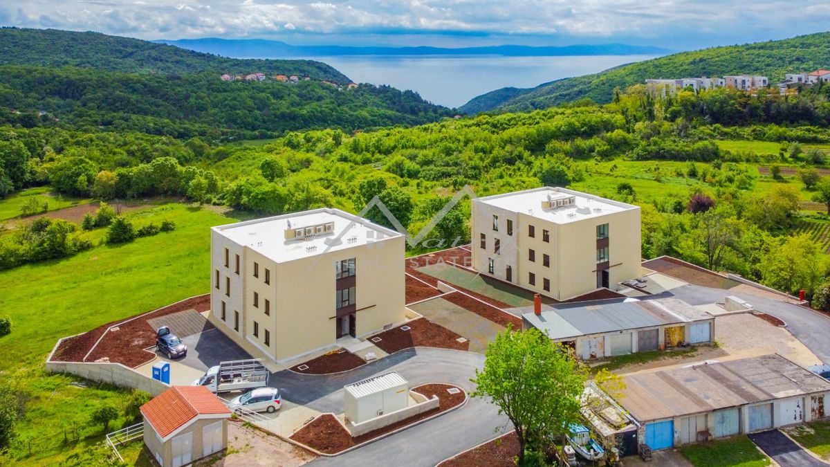 Labin, moderen penthouse s pogledom na morje in stari grad