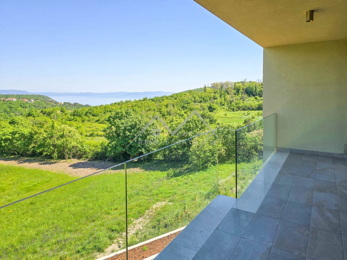 Labin, moderen penthouse s pogledom na morje in stari grad