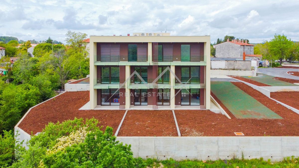 Labin, moderen penthouse s pogledom na morje in stari grad