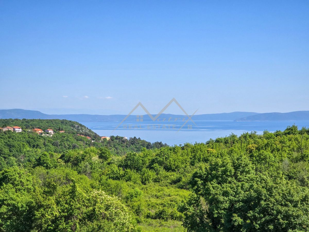 Labin, moderen penthouse s pogledom na morje in stari grad