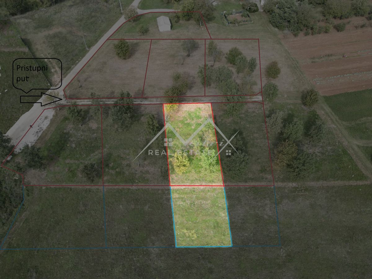 Zemljišče Poreč, 1.215m2