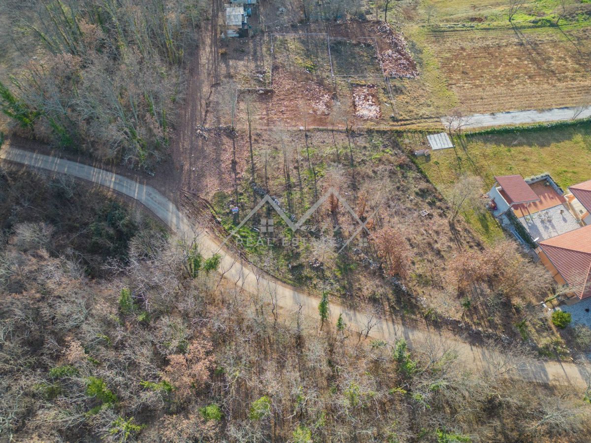 Zemljišče Poreč, 1.696m2