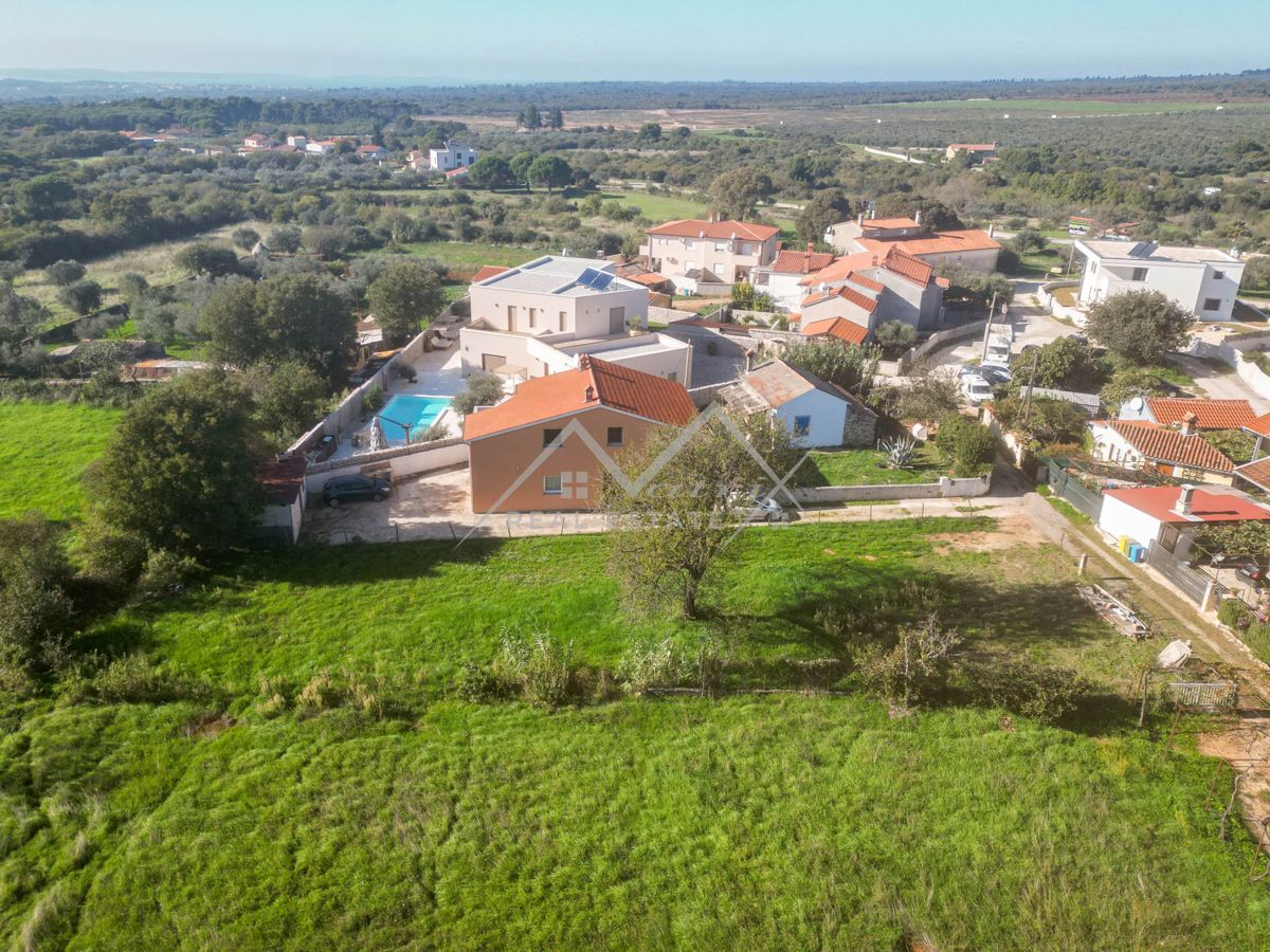 Območje Pule, gradbena parcela s pogledom na morje