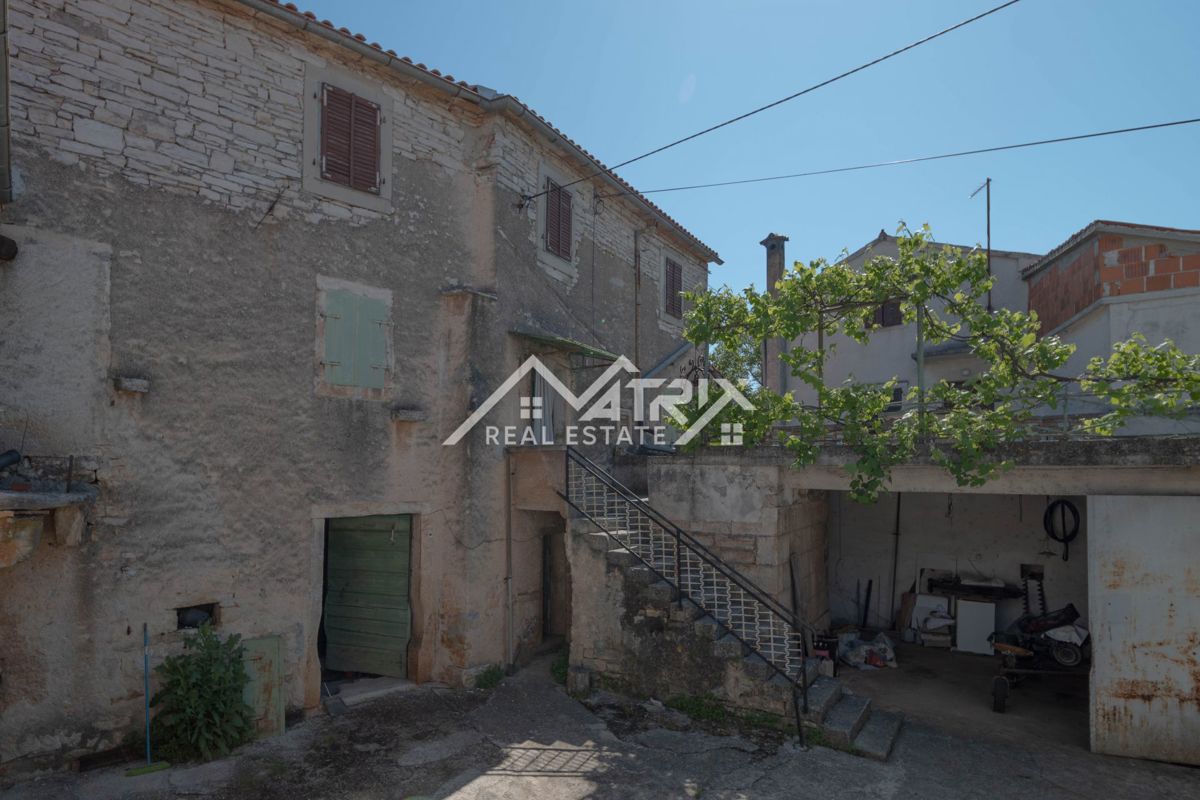 Poreč – Kamnita hiša v mirni istrski vasici