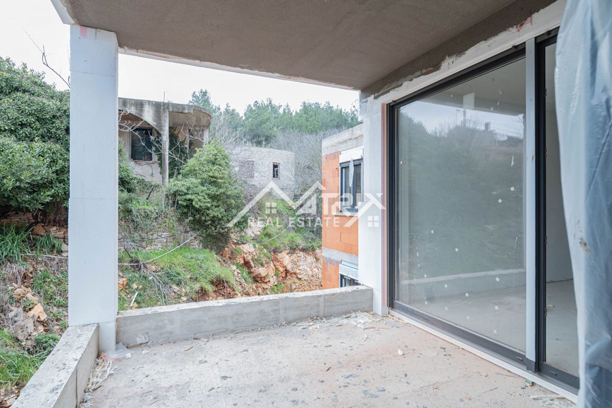 Pula, enosobna stanovanja z ložo 54–55 m²