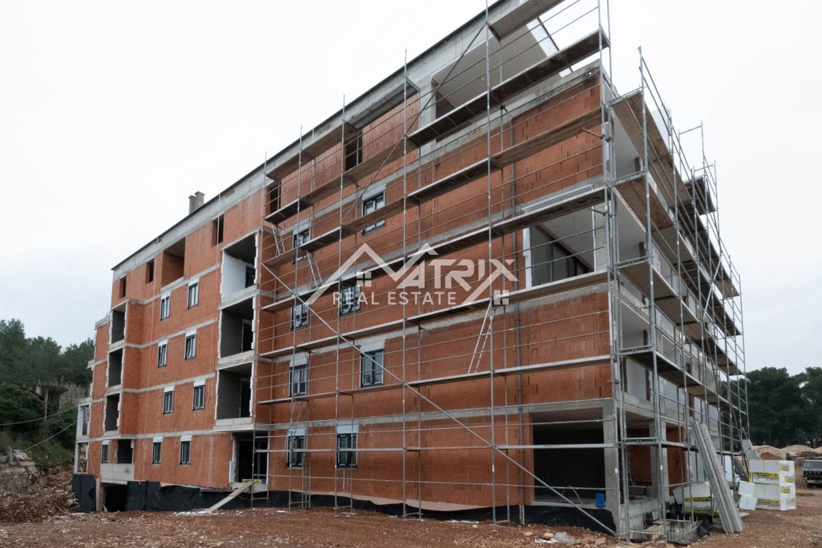 Pula, enosobna stanovanja z ložo 54–55 m²