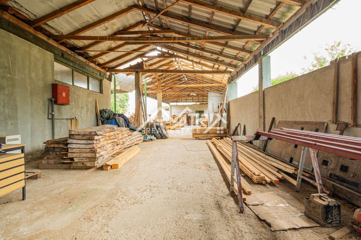 Poslovni prostor Poganovci, Podgorač, 1.500m2