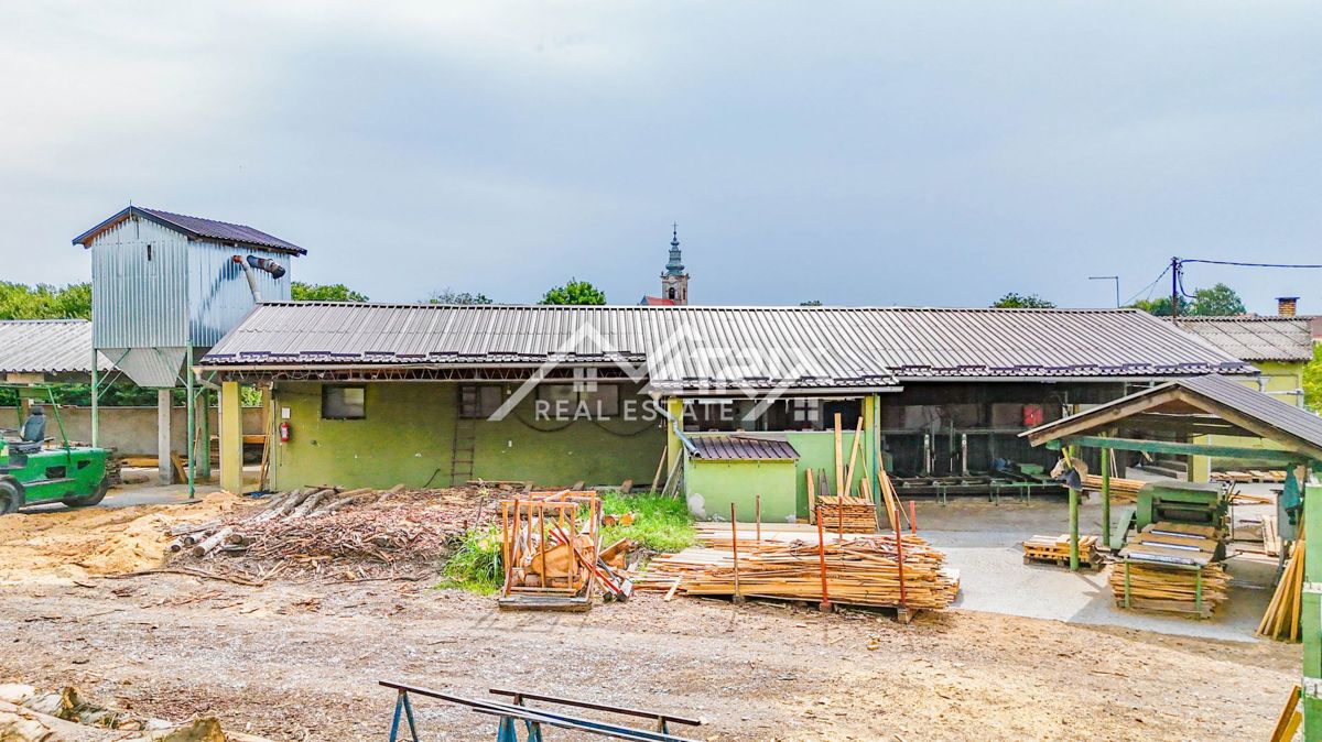 Poslovni prostor Poganovci, Podgorač, 1.500m2